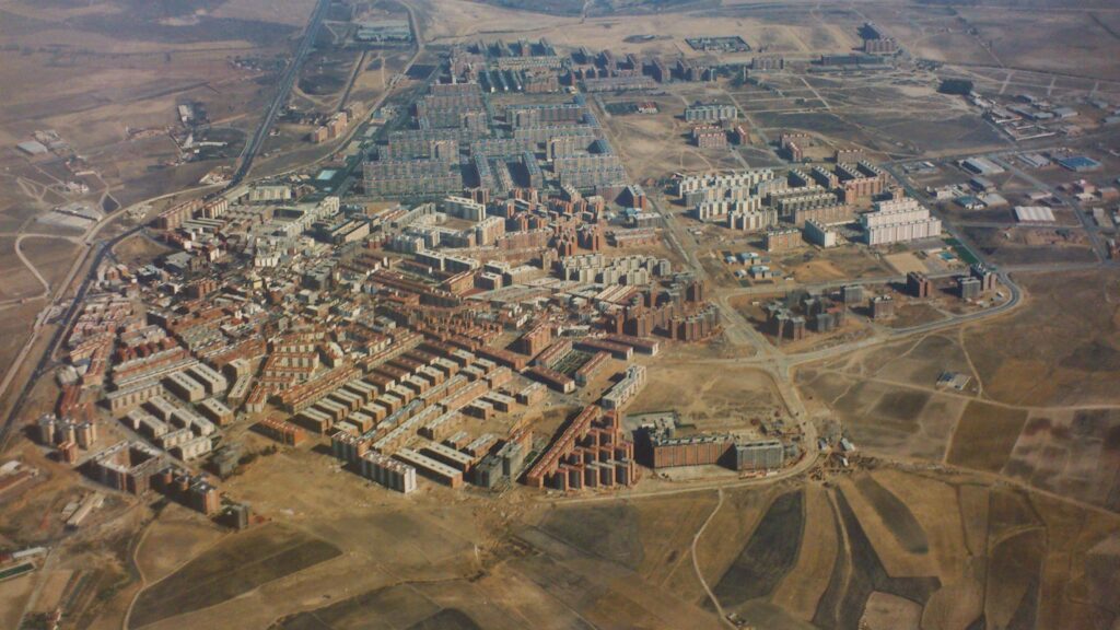 descubre cómo el alcorcón logró la victoria sobre el teruel en un emocionante encuentro lleno de intensidad y grandes jugadas. consulta el resumen, los goles y los momentos clave del partido.