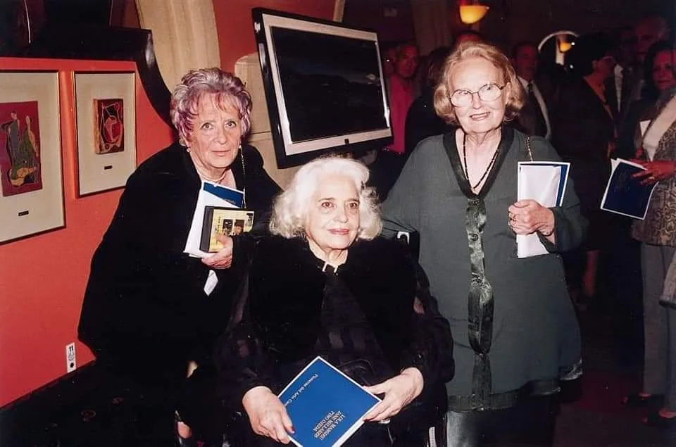 descubre 'dique: homenaje a pioneras', una exposición que celebra el legado, la creatividad y la influencia de mujeres visionarias en su campo. un recorrido inspirador por historias de innovación y empoderamiento femenino.