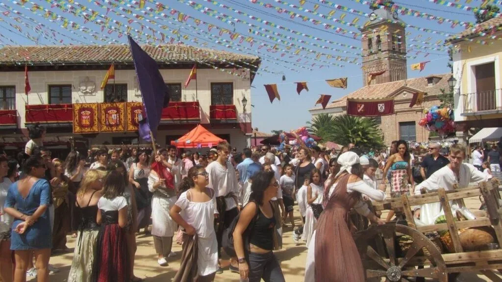 descubre el mercado siglo de oro en navalcarnero, un evento histórico que te transporta al pasado con puestos artesanales, espectáculos y actividades para toda la familia. ¡no te lo pierdas!