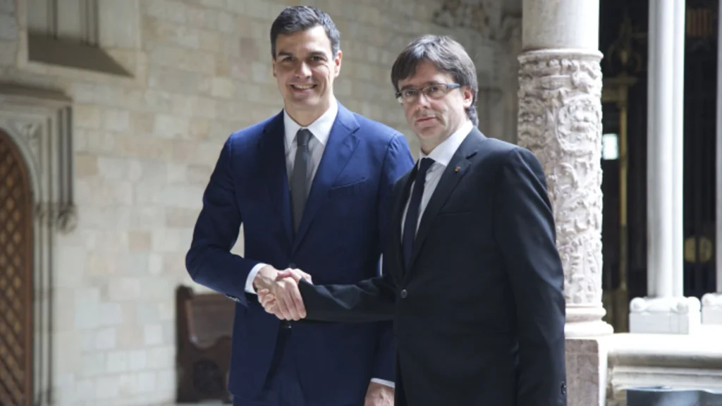descubre cómo puigdemont aumenta la presión sobre sánchez en el complejo panorama político español. últimas noticias y análisis de este enfrentamiento clave.