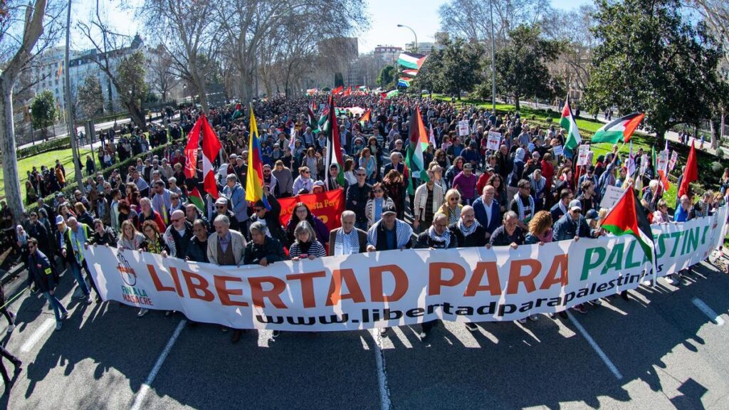 últimas noticias sobre las protestas en madrid en apoyo a palestina. descubre cómo la capital española se moviliza por la causa palestina y sigue los eventos más recientes de la vuelta madrid.