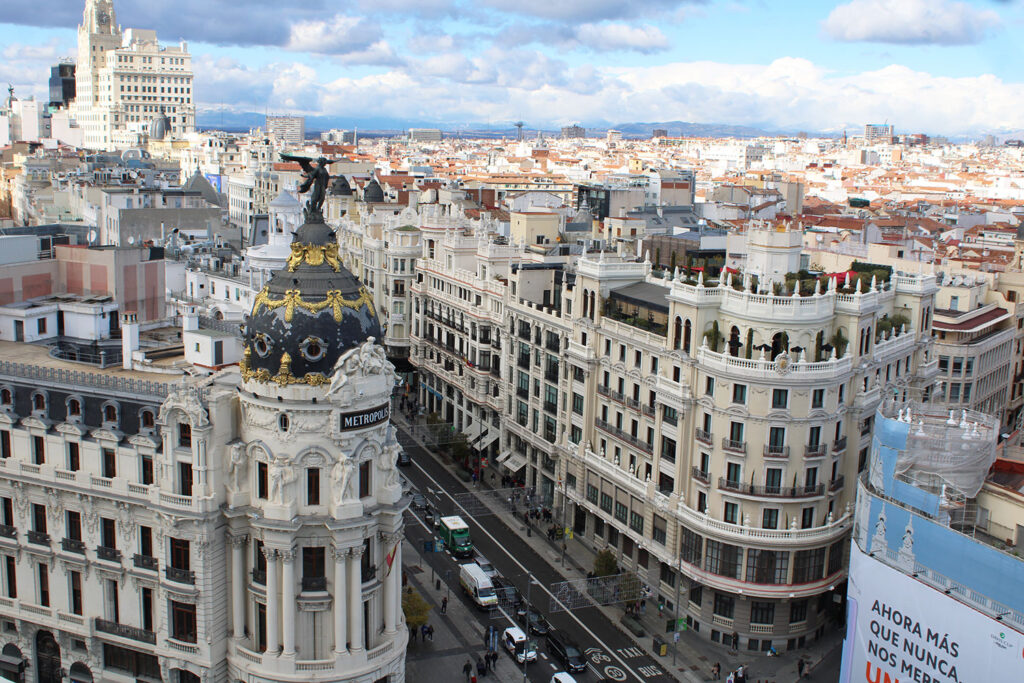 celebra el día del deporte olímpico en madrid con actividades para todas las edades, exhibiciones deportivas y eventos especiales. ¡disfruta del espíritu olímpico en el corazón de la ciudad!