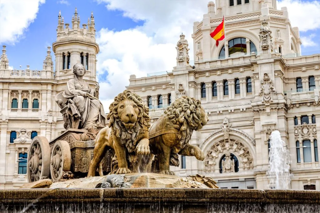 descubre cómo madrid se consolida como el epicentro de la innovación y la defensa, liderando el desarrollo tecnológico, la seguridad y las estrategias avanzadas en españa y europa.