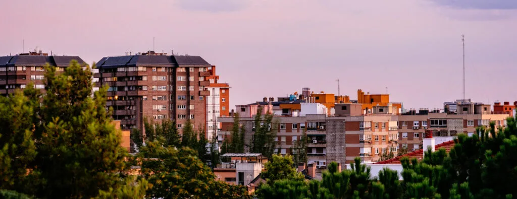 descubre cómo solicitar la reducción del ibi en madrid, los requisitos necesarios y consejos prácticos para ahorrar en tus impuestos municipales.