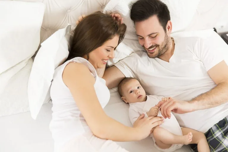 descubre todas las ayudas y subvenciones disponibles en madrid para el nacimiento o adopción de hijos. infórmate sobre los requisitos, trámites y beneficios a los que puedes acceder en 2024.
