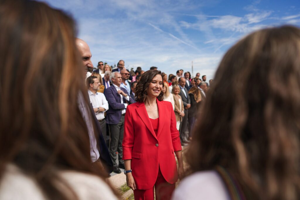 ayuso celebra el récord histórico de creación de nuevas pymes en madrid, impulsando el crecimiento económico y la innovación en la región.