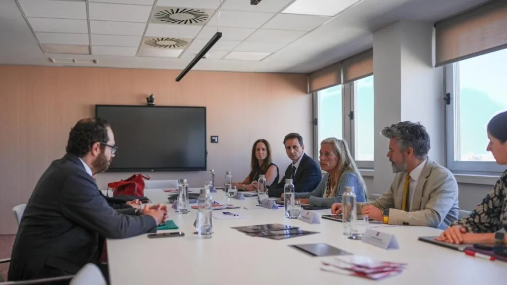 teléfono antiokupación en madrid: más de 4.500 llamadas atendidas y 50 intentos de okupación detenidos para proteger tu hogar de manera efectiva.