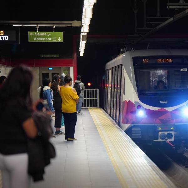 acuerdo salarial para funcionarios: inversión de 20.000 millones hasta 2028 para mejorar las condiciones laborales y salarios.