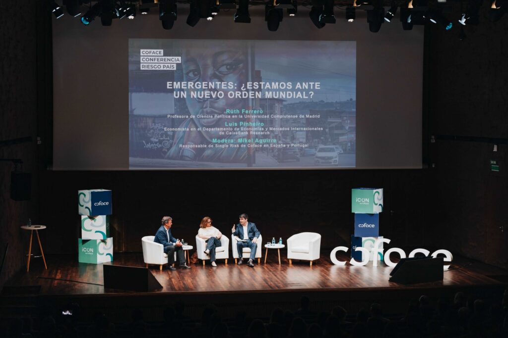 la carga regulatoria en españa provoca pérdidas económicas y limita el desarrollo empresarial, afectando la competitividad y el crecimiento del país.