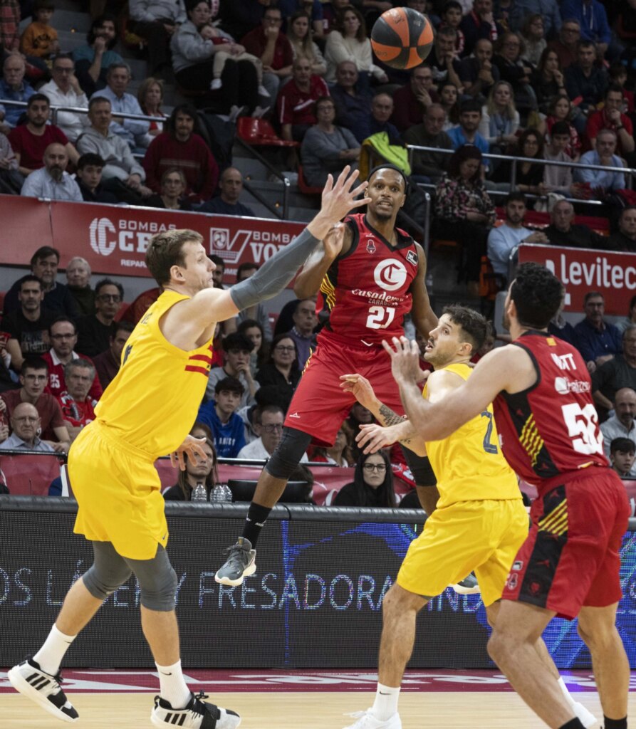 casademont zaragoza derrota a women in black en un emocionante enfrentamiento, demostrando su fuerza y habilidad en la cancha.