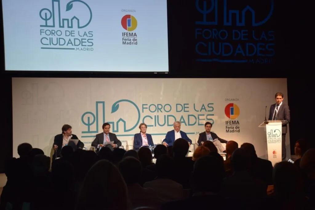 descubre cómo el foro urbano madrid convoca a ciudades estratégicas para compartir ideas y soluciones urbanas innovadoras.