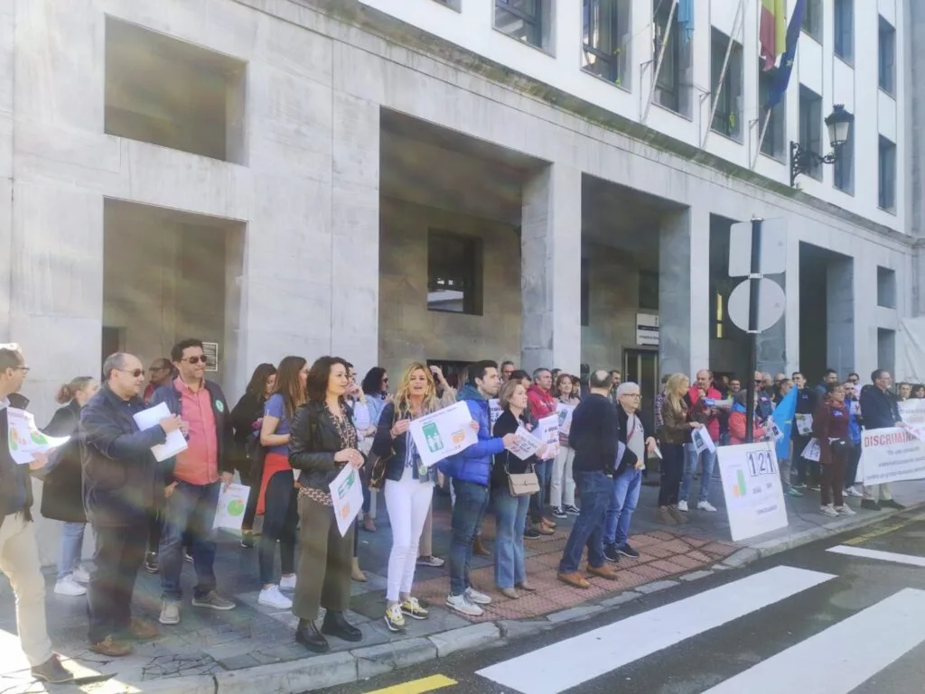 el acuerdo salarial gubernamental de fsie fracasa en mejorar el poder adquisitivo de los trabajadores, generando preocupación y demandas de revisión.