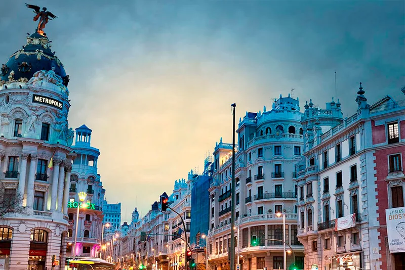 madrid impulsa ayudas para fomentar el autoempleo, facilitando apoyos económicos y asesoramiento para emprendedores y autónomos.