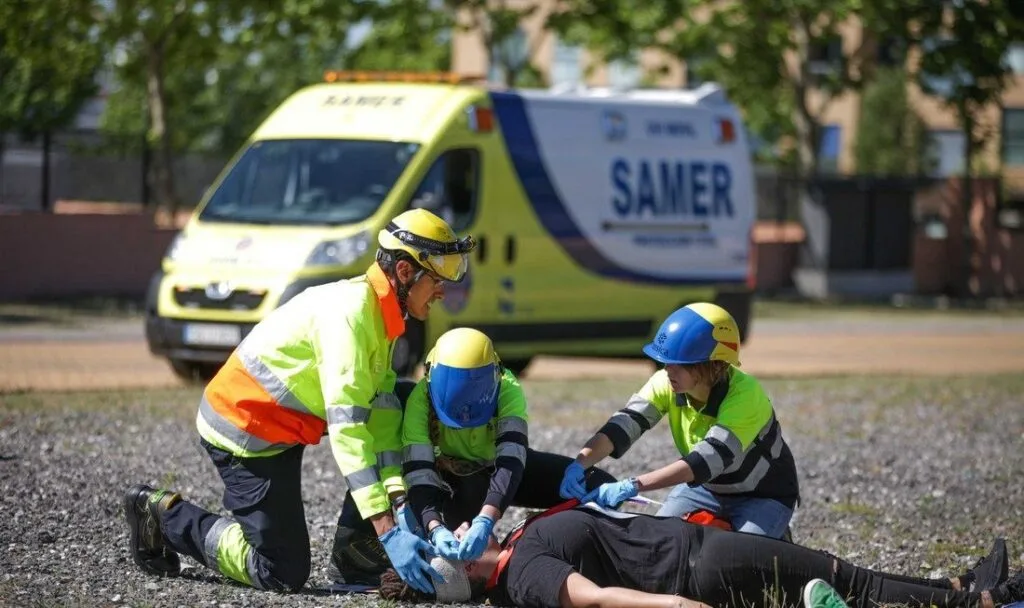 descubre el papel clave de los agentes en simulacros sísmicos en las rozas para garantizar la seguridad y preparación ante terremotos.