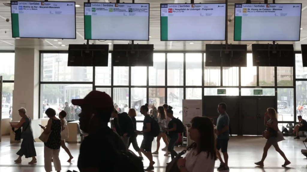 encuentro infructuoso entre renfe y sindicatos, aumenta la posibilidad de una huelga que afectaría el servicio ferroviario.