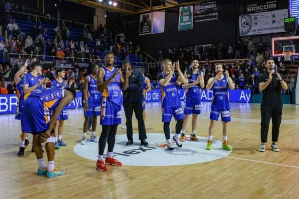 descubre la emocionante participación de flexicar fuenlabrada en el final four de la copa españa. vive la pasión y el talento en cada partido de este torneo inolvidable.